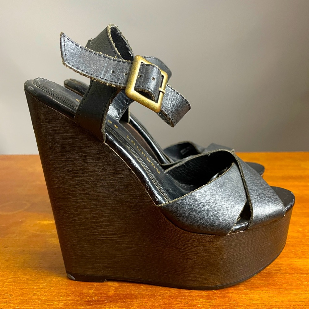 Chinese Laundry Black Sandal platform wedges